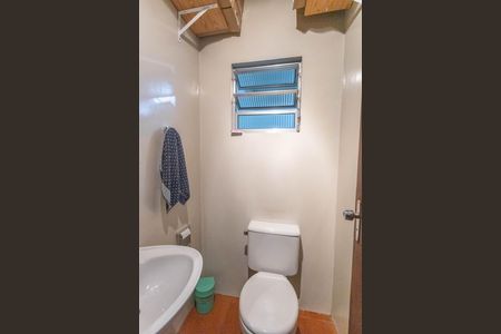 Casa à venda com 160m², 3 quartos e 2 vagas Casa à venda com 160m², 3 quartos e 2 vagasBanheiro do escritório