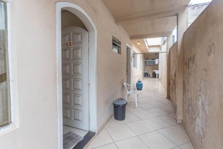 Casa à venda com 160m², 3 quartos e 2 vagas Casa à venda com 160m², 3 quartos e 2 vagasEntrada