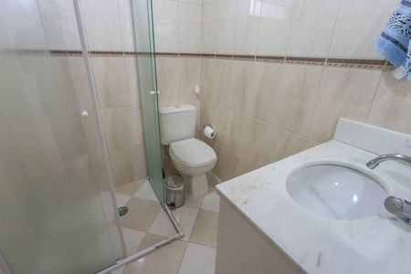 Casa à venda com 160m², 3 quartos e 2 vagas Casa à venda com 160m², 3 quartos e 2 vagasBanheiro social