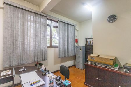 Casa à venda com 160m², 3 quartos e 2 vagas Casa à venda com 160m², 3 quartos e 2 vagasEscritório