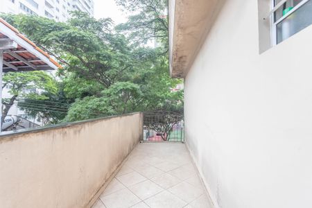 Casa à venda com 160m², 3 quartos e 2 vagas Casa à venda com 160m², 3 quartos e 2 vagasVaranda