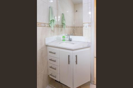 Casa à venda com 160m², 3 quartos e 2 vagas Casa à venda com 160m², 3 quartos e 2 vagasBanheiro da suíte