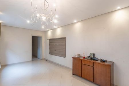 Casa à venda com 160m², 3 quartos e 2 vagas Casa à venda com 160m², 3 quartos e 2 vagasSala