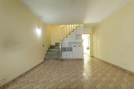 Casa para alugar com 142m², 3 quartos e 1 vaga Casa para alugar com 142m², 3 quartos e 1 vagaSala