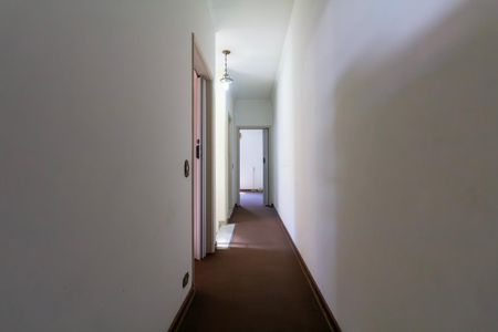 Casa para alugar com 142m², 3 quartos e 1 vaga Casa para alugar com 142m², 3 quartos e 1 vagaCorredor