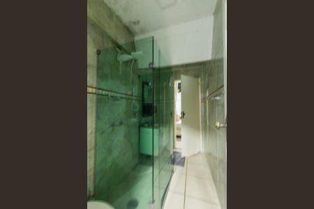 Casa para alugar com 700m², 6 quartos e 4 vagas Casa para alugar com 700m², 6 quartos e 4 vagasBanheiro da Suíte 2