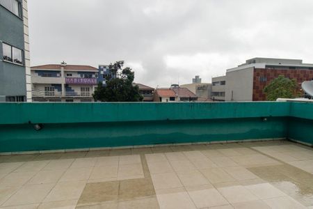 Casa para alugar com 700m², 6 quartos e 4 vagas Casa para alugar com 700m², 6 quartos e 4 vagasTerraço