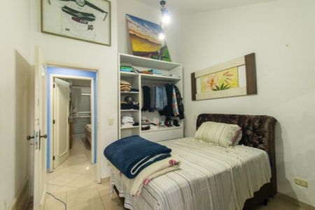 Casa para alugar com 700m², 6 quartos e 4 vagas Casa para alugar com 700m², 6 quartos e 4 vagasQuarto 3 Suite 1
