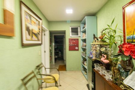 Casa para alugar com 700m², 6 quartos e 4 vagas Casa para alugar com 700m², 6 quartos e 4 vagasHall