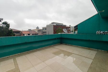 Casa para alugar com 700m², 6 quartos e 4 vagas Casa para alugar com 700m², 6 quartos e 4 vagasTerraço