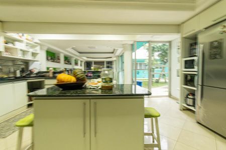 Casa para alugar com 700m², 6 quartos e 4 vagas Casa para alugar com 700m², 6 quartos e 4 vagasCozinha