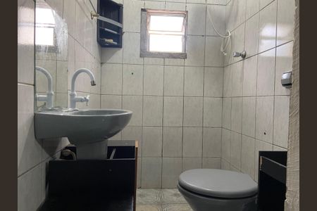 Banheiro de casa para alugar com 1 quarto, 55m² em Jardim Munhoz Junior, Osasco