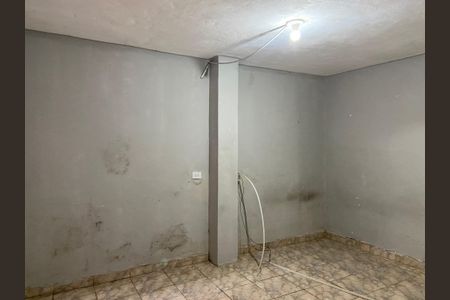 Quarto de casa para alugar com 1 quarto, 55m² em Jardim Munhoz Junior, Osasco