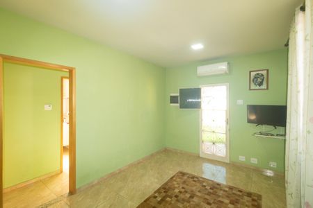 Sala de casa para alugar com 3 quartos, 135m² em Santíssimo, Rio de Janeiro