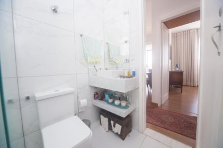 Apartamento à venda com 280m², 3 quartos e 2 vagasBanheiro Social
