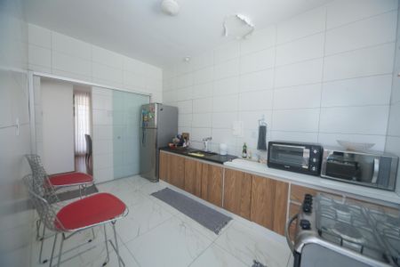 Apartamento à venda com 280m², 3 quartos e 2 vagasCozinha