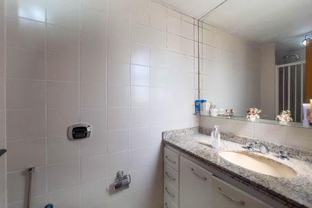 Apartamento à venda com 86m², 3 quartos e 1 vagaBanheiro do quarto 1