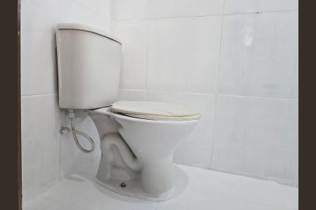 Casa para alugar com 50m², 1 quarto e sem vaga Casa para alugar com 50m², 1 quarto e sem vagaBanheiro Social