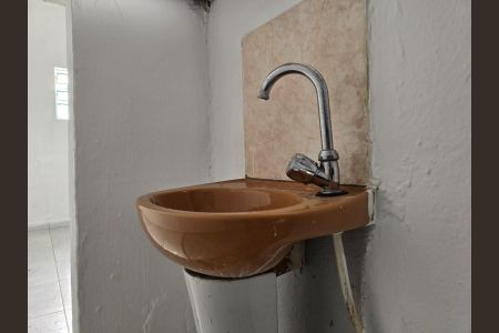 Casa para alugar com 50m², 1 quarto e sem vaga Casa para alugar com 50m², 1 quarto e sem vagaBanheiro Social