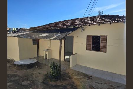 Casa para alugar com 50m², 1 quarto e sem vaga Casa para alugar com 50m², 1 quarto e sem vagaArea de Serviço e Quintal