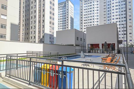 Apartamento para alugar com 40m², 2 quartos e sem vagaÁrea comum - Piscina