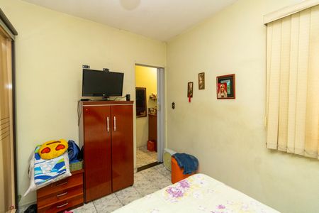 Casa à venda com 6m², 3 quartos e 2 vagasQuarto 1