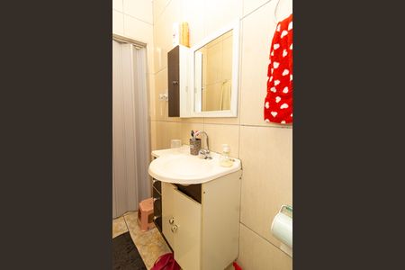 Casa à venda com 6m², 3 quartos e 2 vagasBanheiro