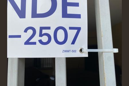 Casa à venda com 6m², 3 quartos e 2 vagasPlaquinha Cod ZWMT-502