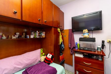 Casa à venda com 6m², 3 quartos e 2 vagasQuarto 2