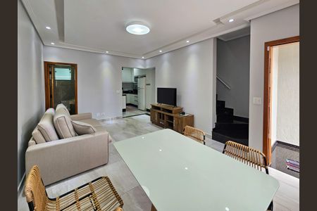 Casa à venda com 3 quartos, 144m² em Parque Novo Oratório, Santo André