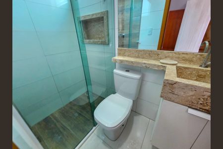 Casa à venda com 144m², 3 quartos e 4 vagasBanheiro da Suíte