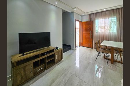 Casa à venda com 3 quartos, 144m² em Parque Novo Oratório, Santo André