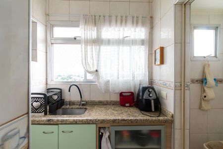 Apartamento à venda com 70m², 2 quartos e 1 vagaÁrea de Serviço