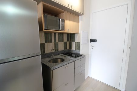 Cozinha de apartamento para alugar com 1 quarto, 25m² em Butantã, São Paulo