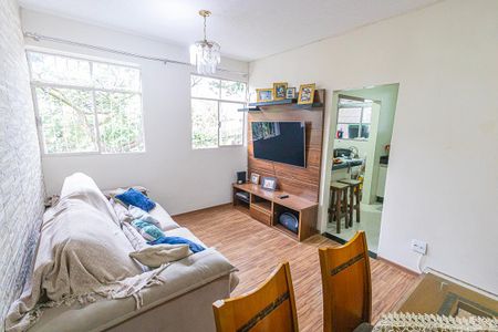 Sala de apartamento à venda com 3 quartos, 70m² em São João Batista, Belo Horizonte