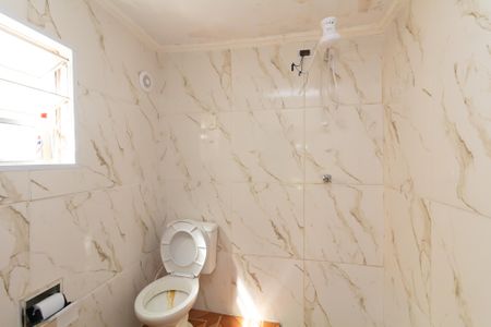 Casa para alugar com 70m², 2 quartos e sem vagaBanheiro