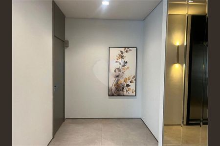 Apartamento à venda com 2 quartos, 42m² em Campo Belo, São Paulo