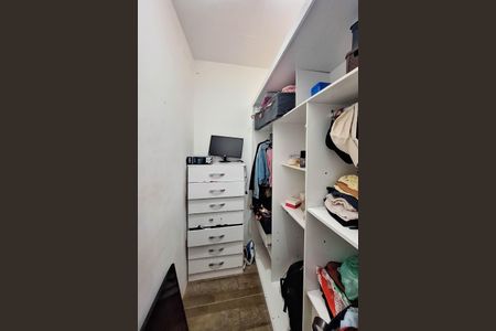 Casa para alugar com 300m², 5 quartos e 2 vagasCloset da suíte 1