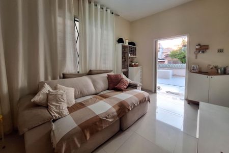 Sala de casa à venda com 4 quartos, 300m² em Fátima, Niterói