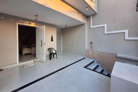 Casa para alugar com 300m², 5 quartos e 2 vagasQuintal