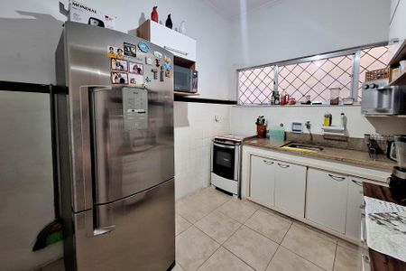 Casa para alugar com 300m², 5 quartos e 2 vagasCozinha