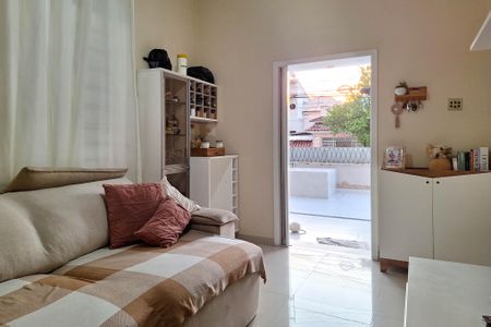 Sala de casa à venda com 4 quartos, 300m² em Fátima, Niterói
