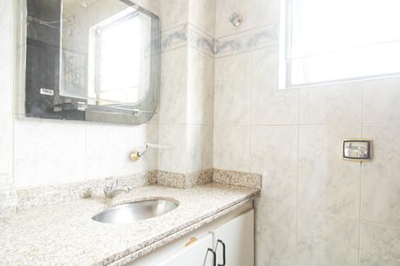 Casa à venda com 190m², 3 quartos e 2 vagasBanheiro