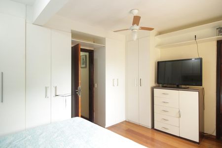 Casa à venda com 190m², 3 quartos e 2 vagasQuarto Suíte
