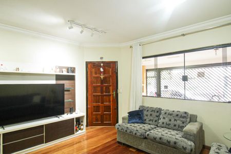 Casa à venda com 190m², 3 quartos e 2 vagasSala