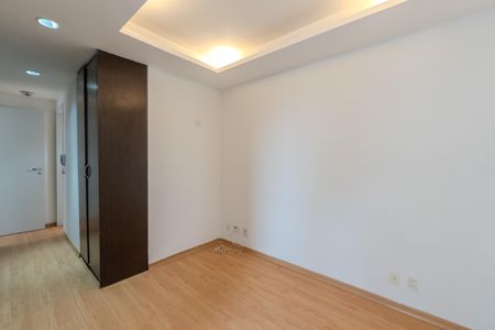 Apartamento à venda com 80m², 3 quartos e 2 vagasSuíte