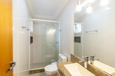 Casa de condomínio para alugar com 140m², 3 quartos e 2 vagasBanheiro Social