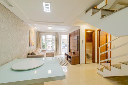 Casa de condomínio para alugar com 140m², 3 quartos e 2 vagasSala