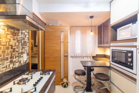 Casa de condomínio para alugar com 140m², 3 quartos e 2 vagasCozinha