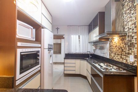 Casa de condomínio para alugar com 140m², 3 quartos e 2 vagasCozinha